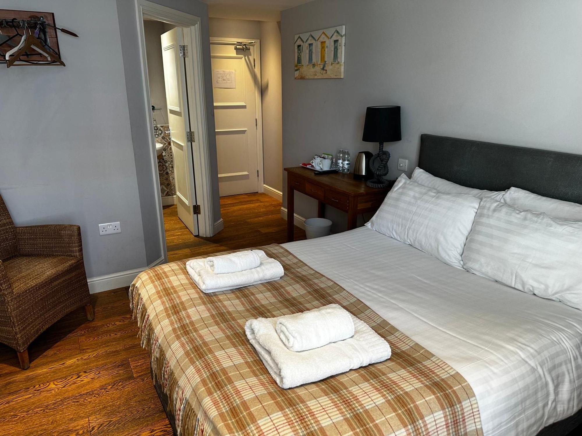 Castle Hotel Aberaeron Exterior foto